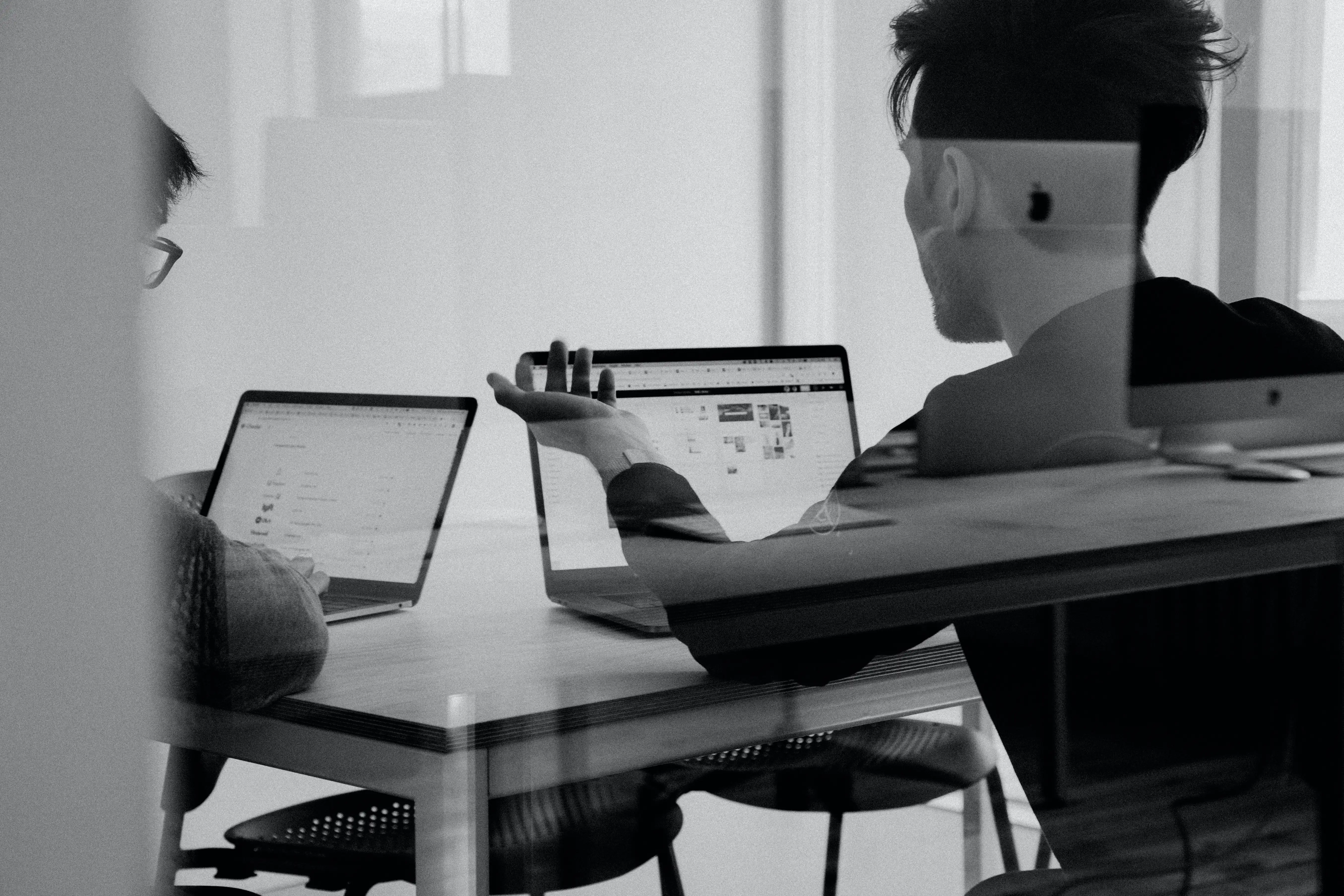 Jan Zisenis at work with a colleague